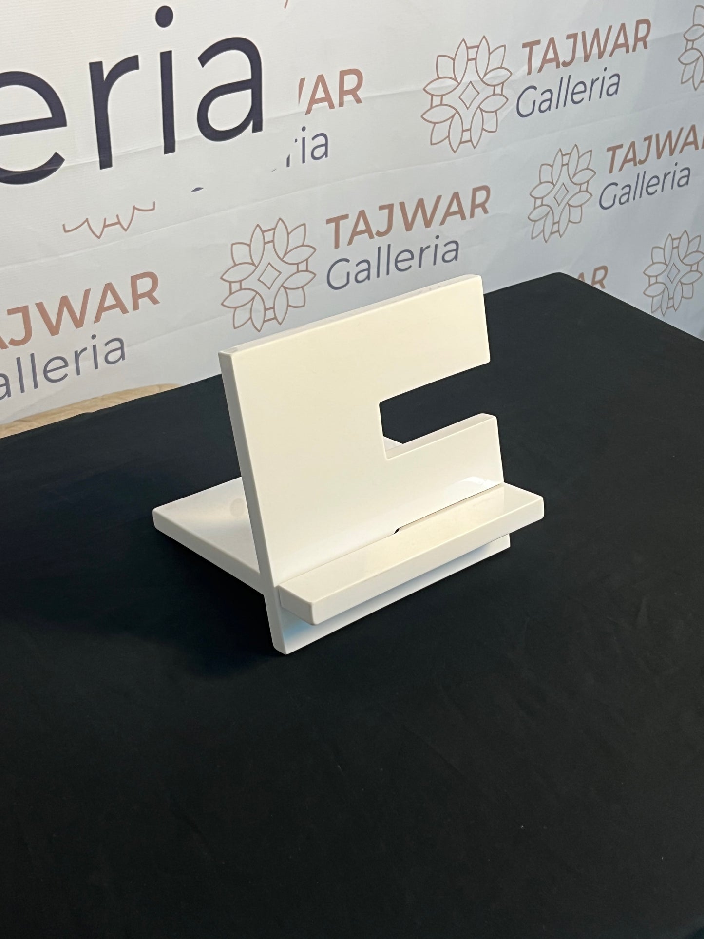 TJR-116, Acrylic dock station