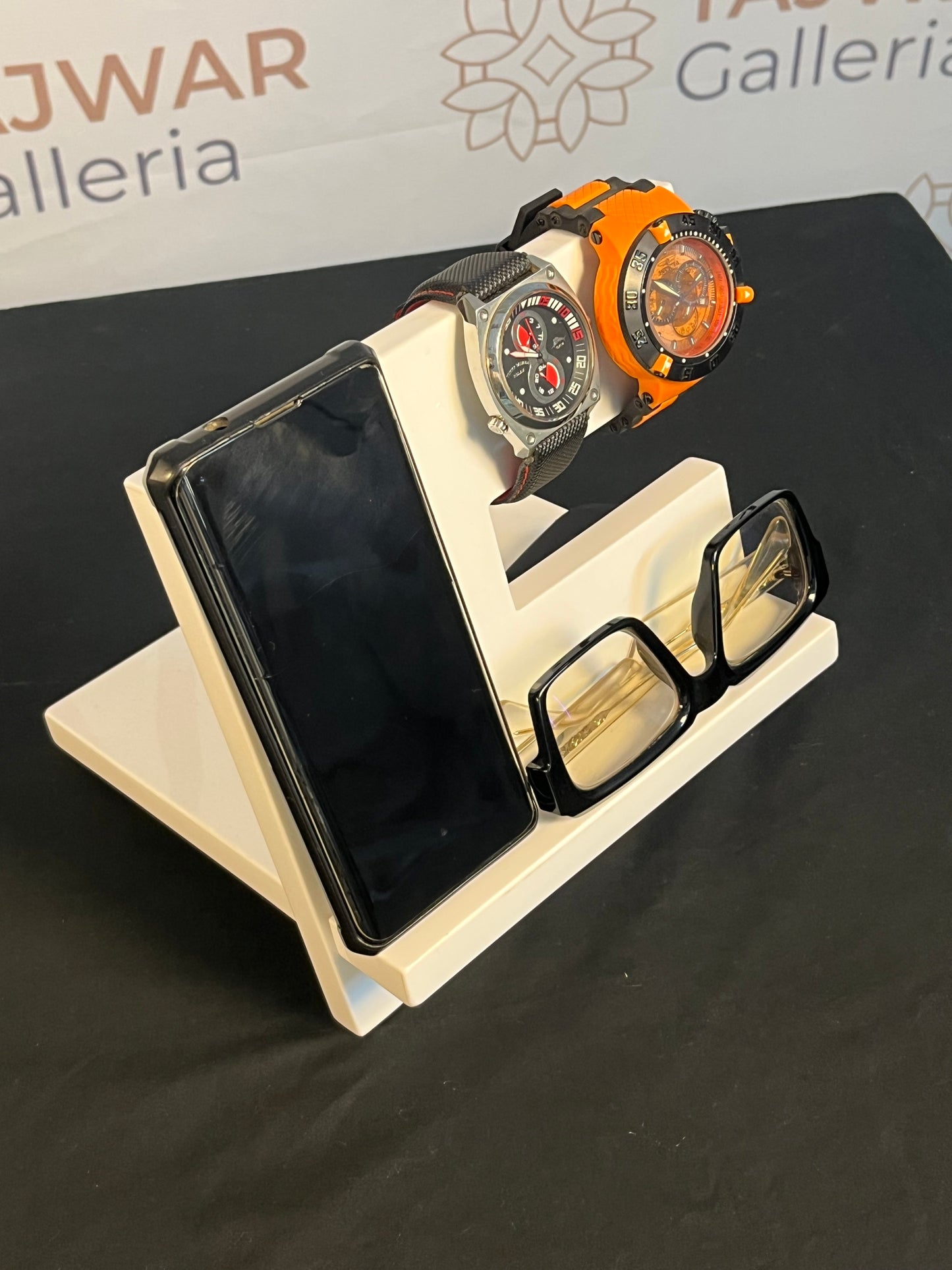 TJR-116, Acrylic dock station