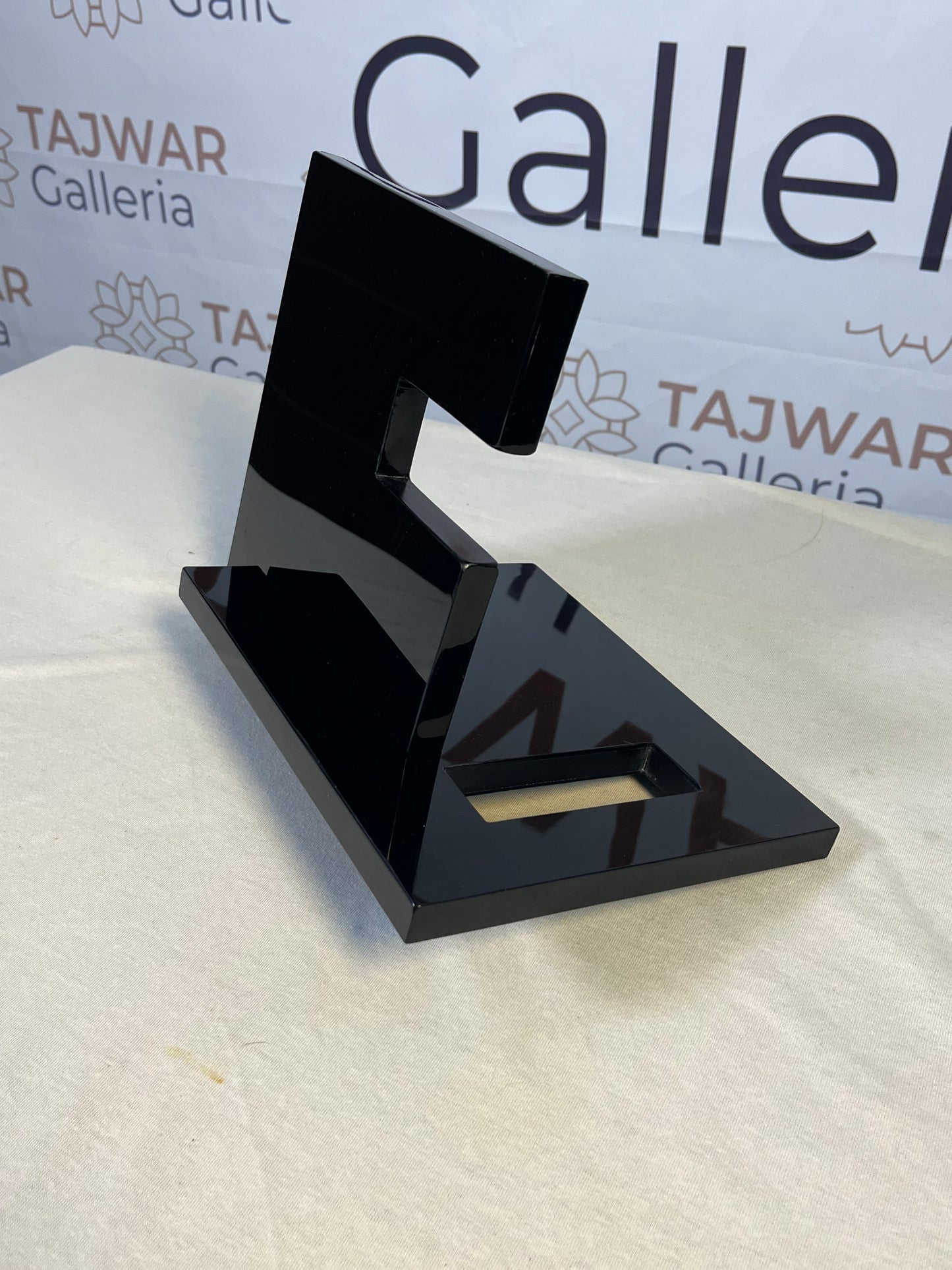 TJR-145, Acrylic Dock Station