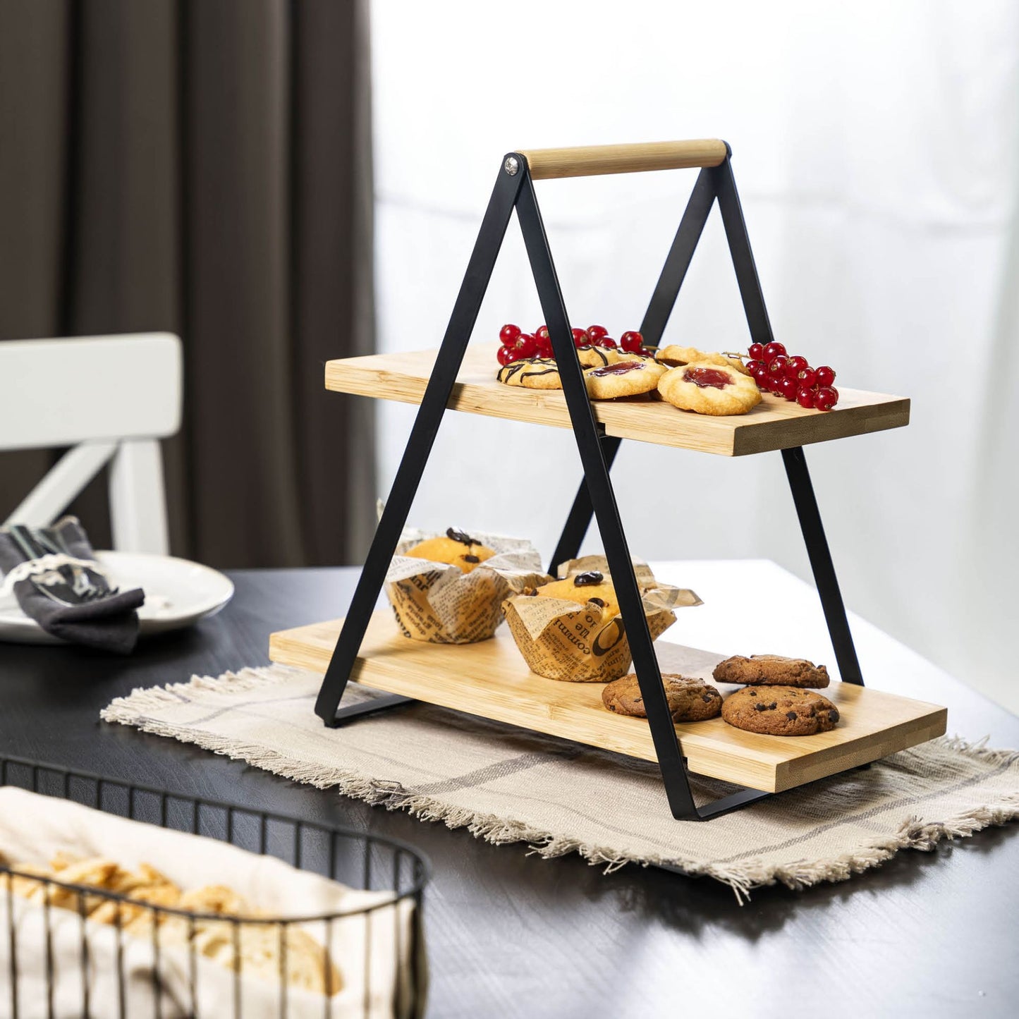 Etagere with 2 levels
